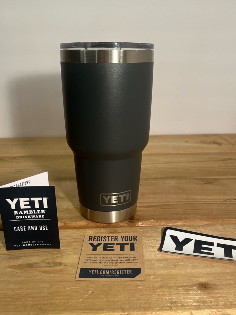 Yeti Stainless Steel Rambler 30 oz Insulated Tumbler Black with Mag Slider Lid.